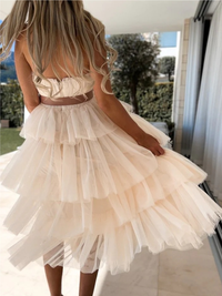 <tc><!-- x-tinymce/html -->Елегантна рокля VIDALIA бежова</tc>